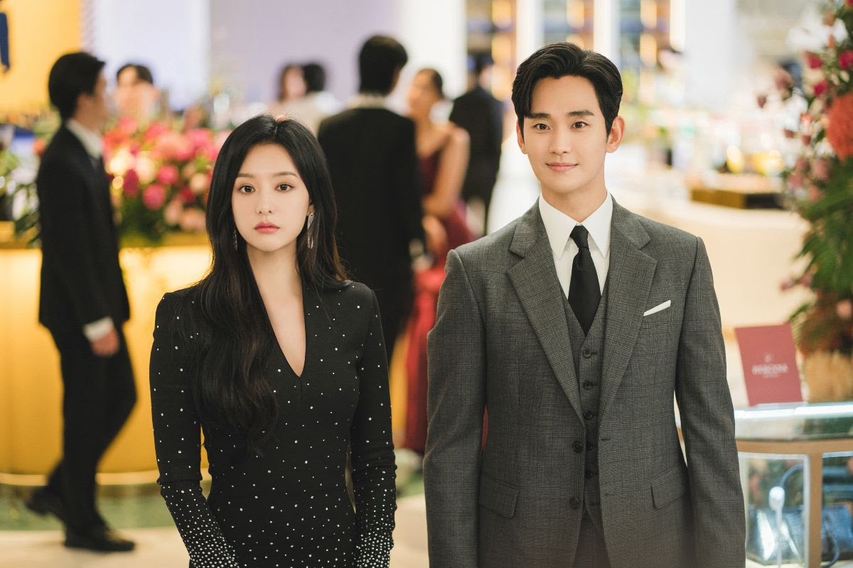 Kim Soo Hyun e Kim Ji Won estrelam 'Rainha das Lágrimas', da autora de 'Pousando no Amor'