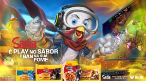Sadia envia produtos da linha LoL para players comemorarem jogando