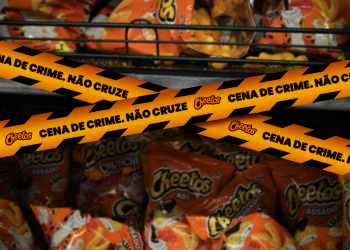 Mãozinha, da série Wandinha da Netflix, “invade” supermercado em ação exclusiva de campanha de CHEETOS®