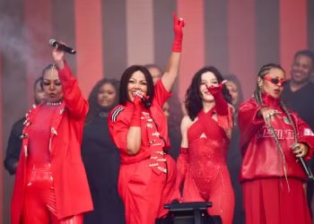 Priscilla mostra boa forma e surpreende com participação do Fat Family no The Town