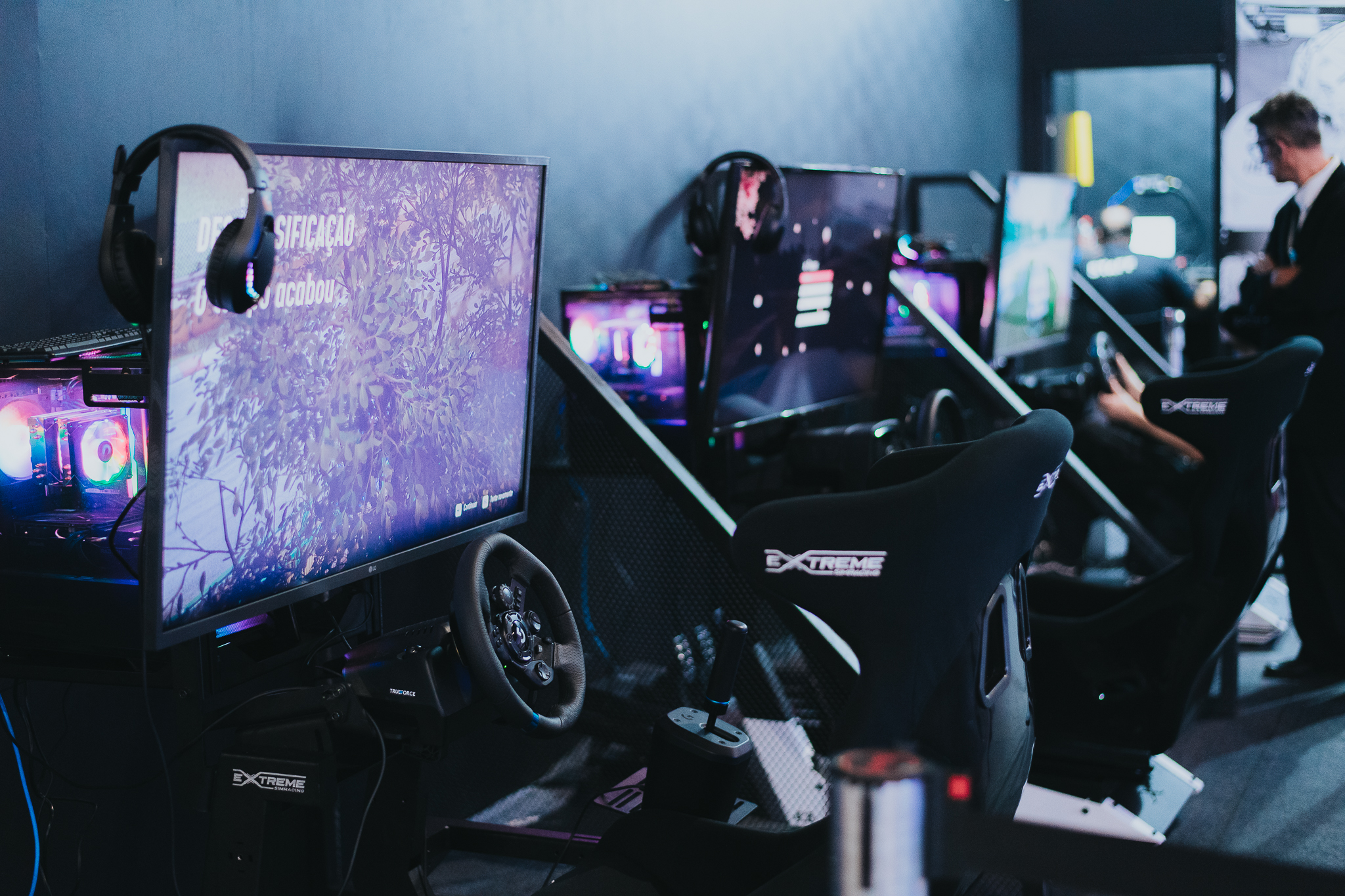 Imagem que mostra a tela de um computador, exibindo um jogo online dentro da Brasil Game Show
