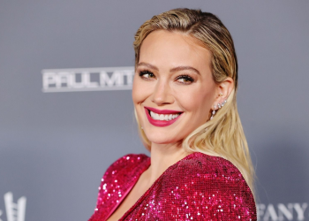 Hilary Duff anuncia mini-turnê, seus primeiros shows  em mais de uma década