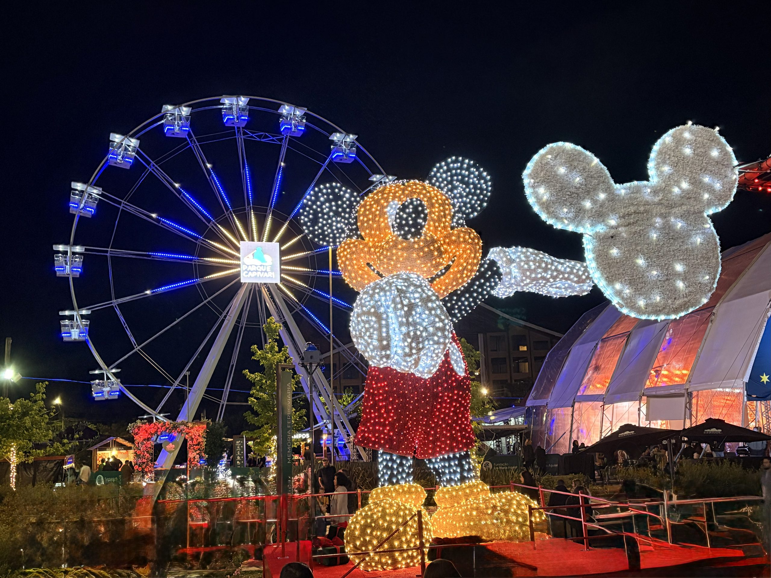 Maior Mickey iluminado da América Latina estreia no Natal dos Sonhos do Parque Capivari