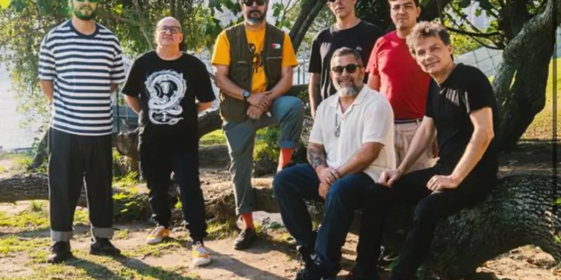 Los Sebosos Postizos celebram “A tábua de esmeralda” no Circo Voador