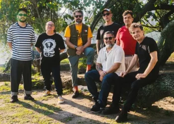 Los Sebosos Postizos celebram “A tábua de esmeralda” no Circo Voador